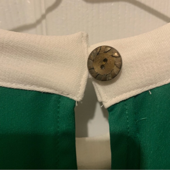 2XL green and white retro dress. One pocket on the front. - Picture 7 of 7